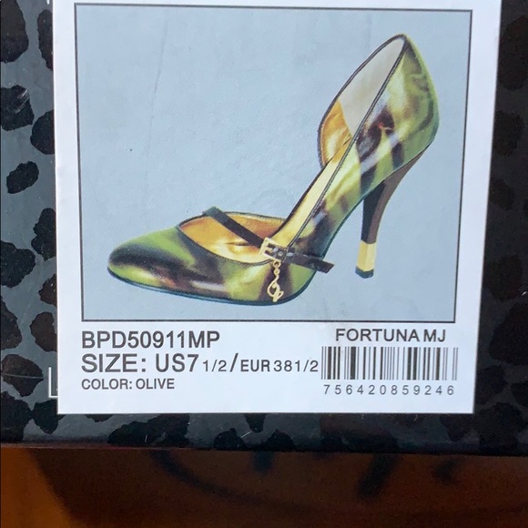 Heels - Picture 7 of 7